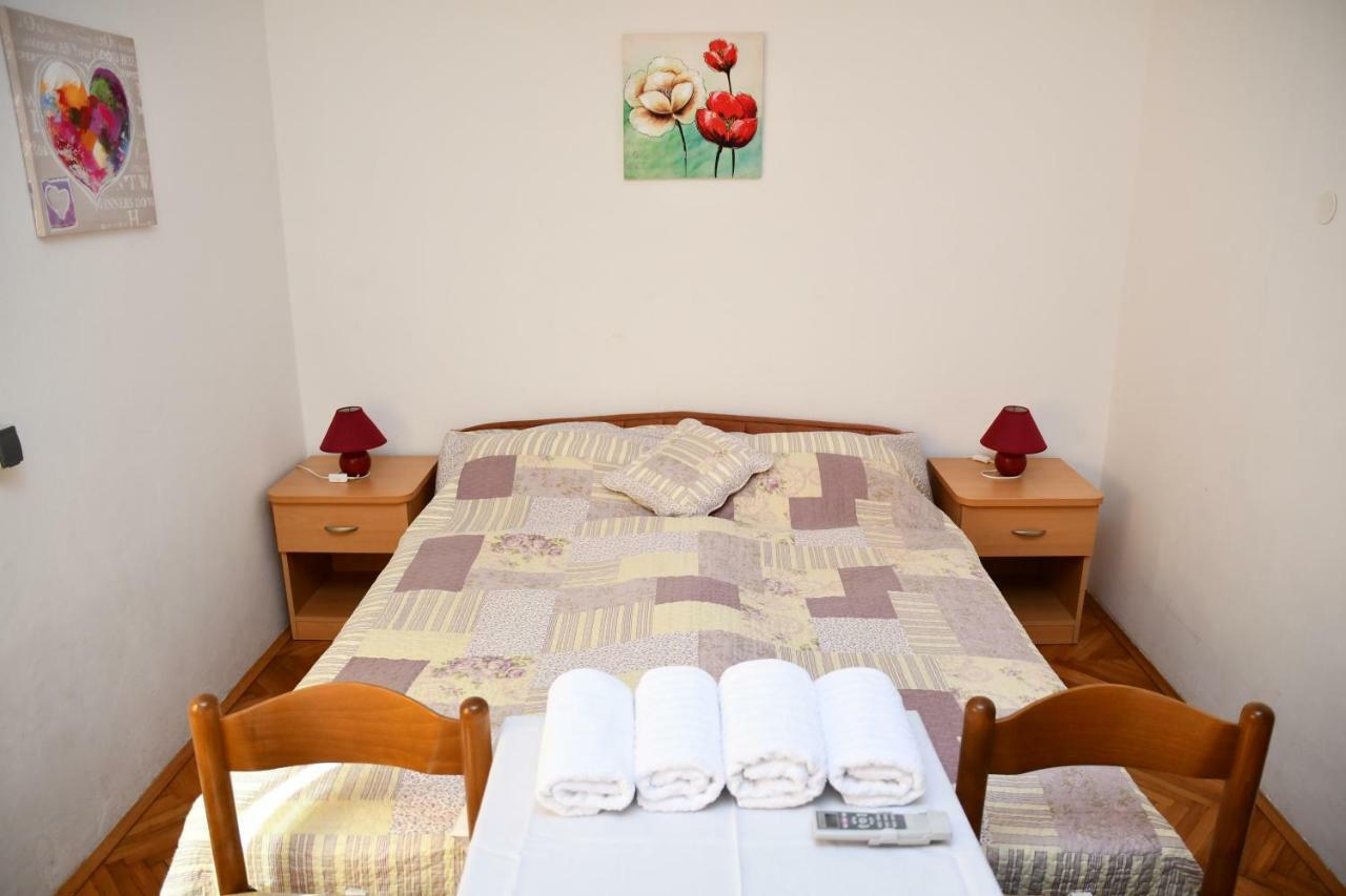 Apartments Josip راب المظهر الخارجي الصورة